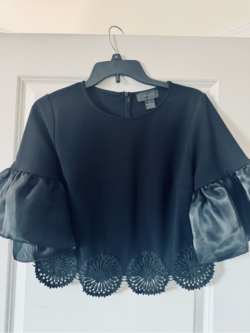 Gracia Black Puff-Sleeve Crochet-Hem Top